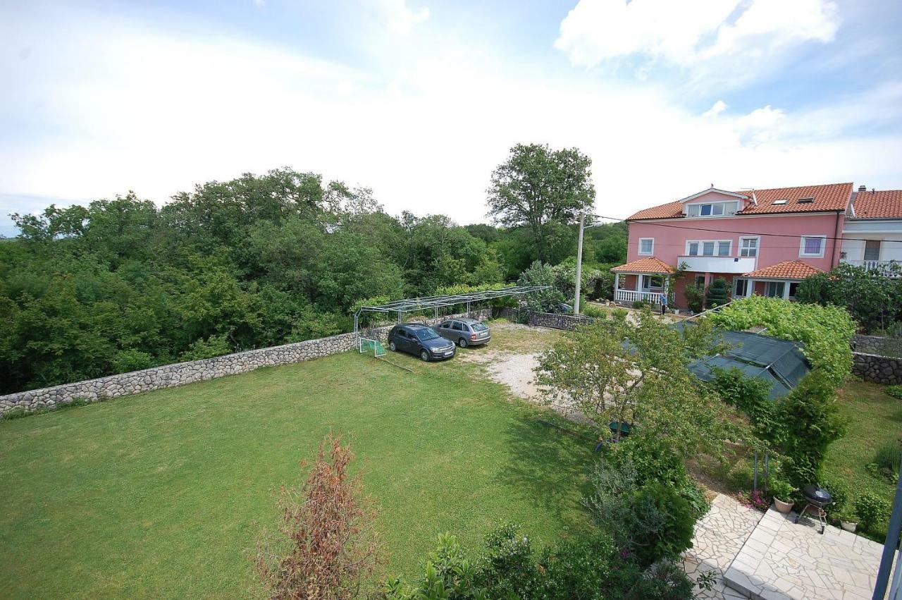 Apartments Nency By El-Pi Tours Malinska Bagian luar foto